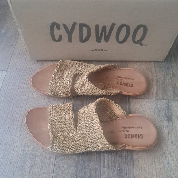 NIB CYDWOQ Brave Sandals Tan (42) 11 - Picture 3 of 8